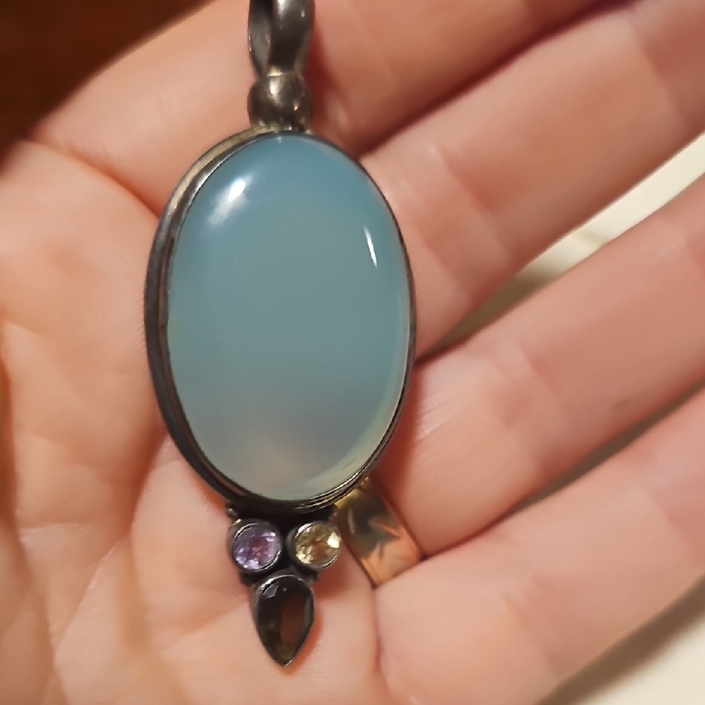 Elegant 925 Silver Pendant and Earring Bundle with Blue and Black Stones - Picture 5 of 9
